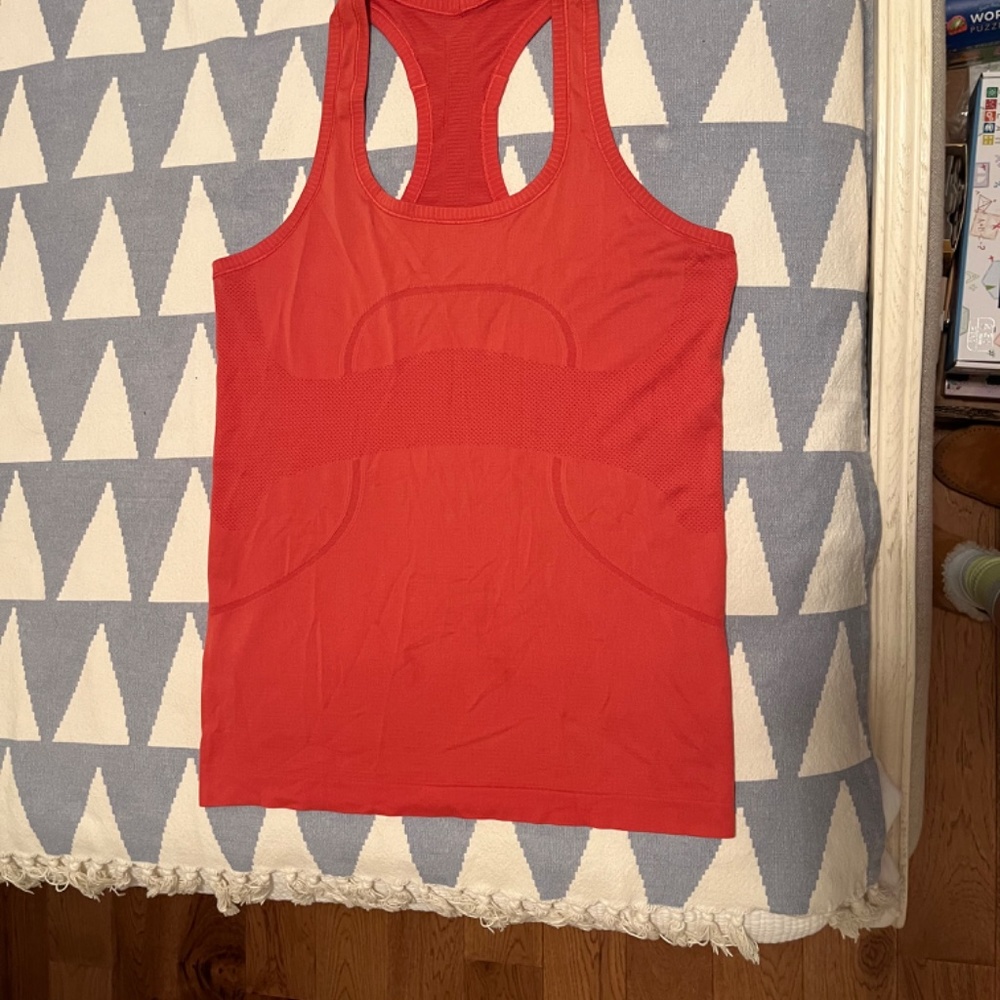 Lululemon tank women’s size 10, grapefruit color - Picture 8 of 9